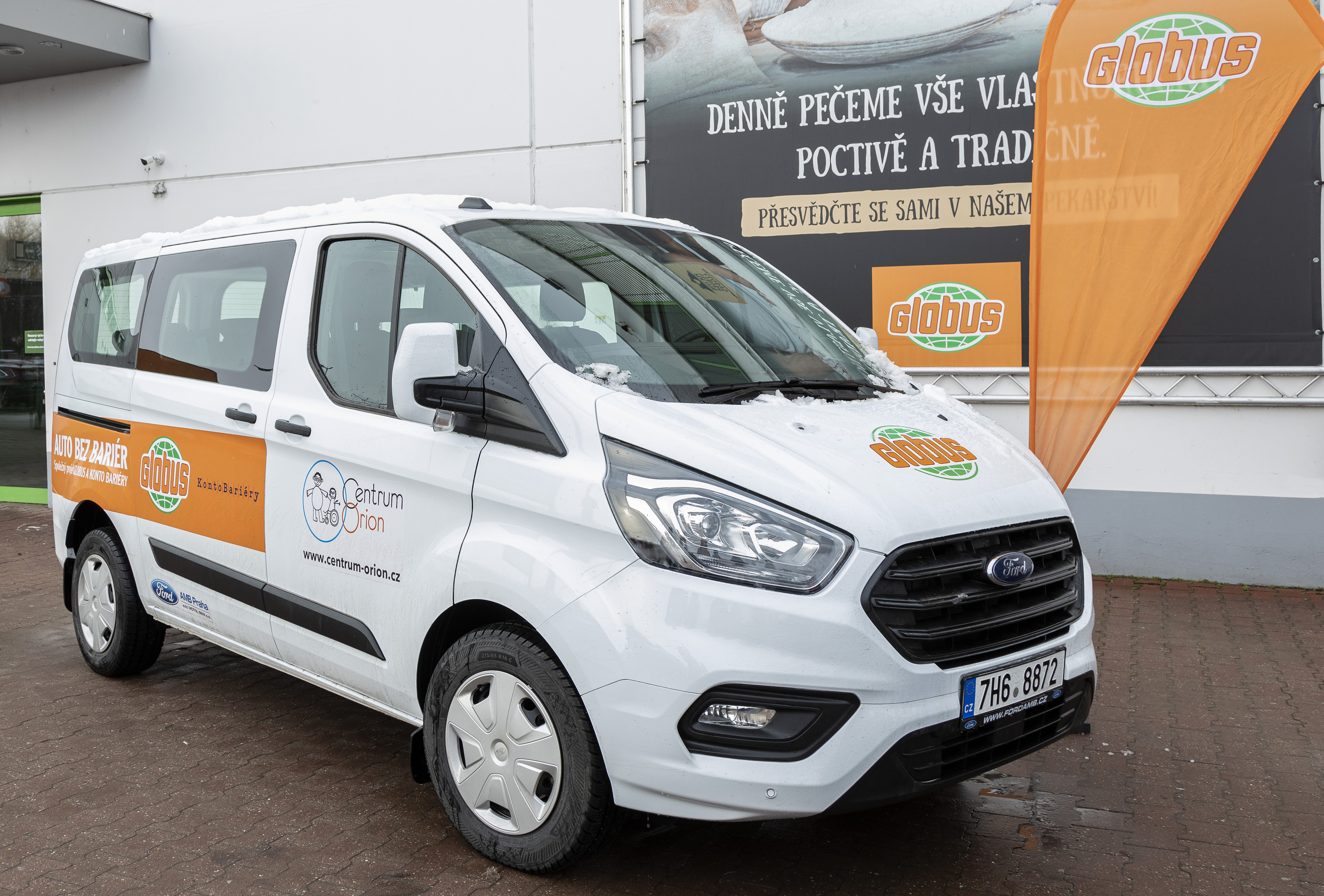 Jedno-z-darovanych-aut.jpg Jedno-z-darovanych-aut.jpg